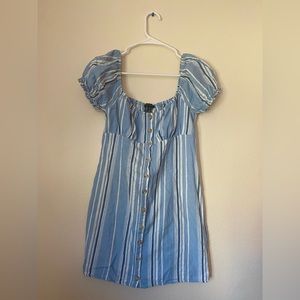 A cute blue and white line dress